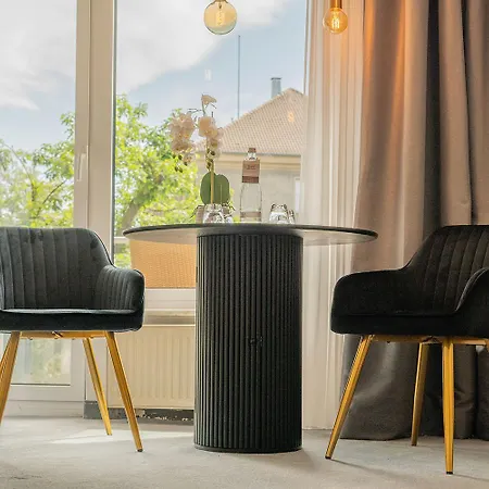 Bernstein Kastania Berlin