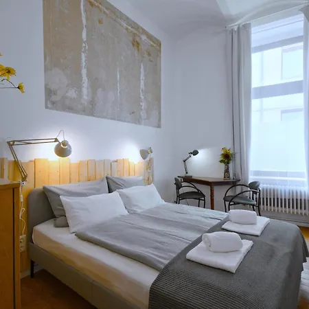 Courtyard Apartment