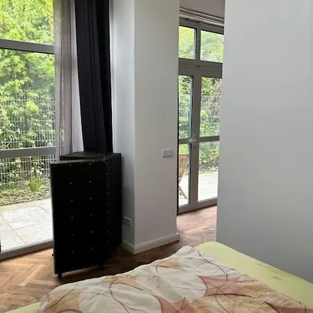 Zentrales Gartenhaus Loft In Holiday home Berlin