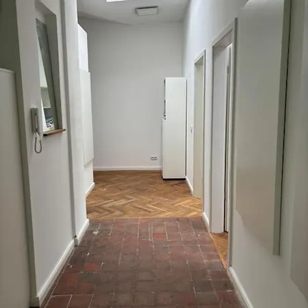 Zentrales Gartenhaus Loft In Berlin