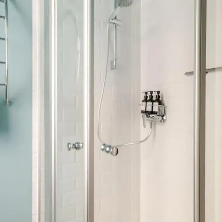 Nap Club - Stylish & Quiet Base In Vibrant Kiez Berlin