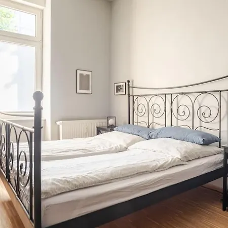 Apartment Nap Club - Stylish & Quiet Base In Vibrant Kiez *