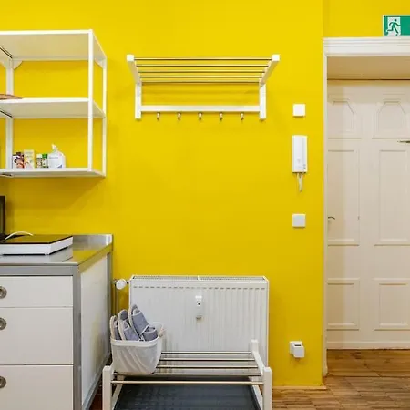 Nap Club - Stylish & Quiet Base In Vibrant Kiez Apartment Berlin