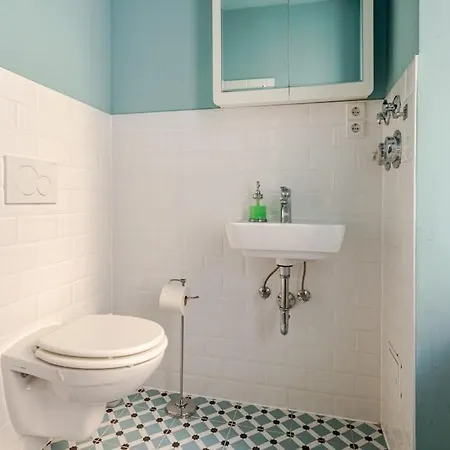Apartment Nap Club - Stylish & Quiet Base In Vibrant Kiez Berlin