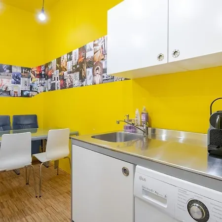 Nap Club - Stylish & Quiet Base In Vibrant Kiez Berlin