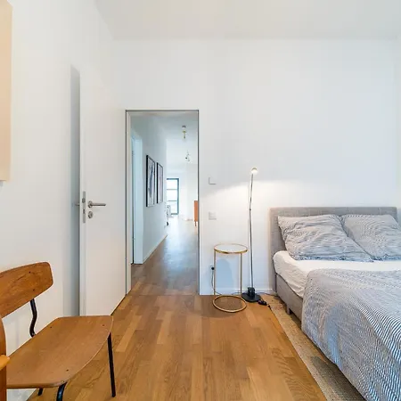 Apartment 2 Bedroom Mauerpark-apartment, Mitte View Calendar