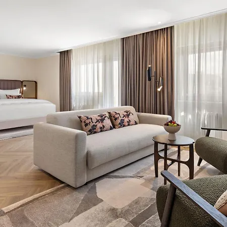 Bristol Отель 5*