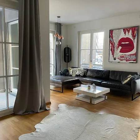 Luxury 145 M2 With Terrace Apartment