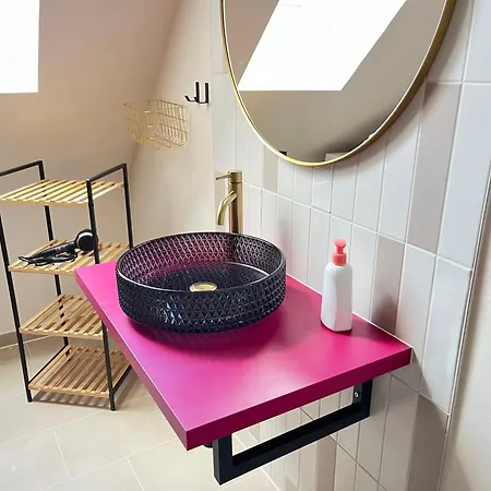 Quiet&cozy Perfect For Groups & Families & Business Trips, Near Ber Airport Apartment
