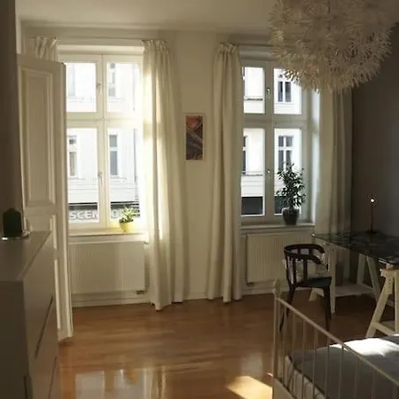Bright & Lovely Centre * Berlin