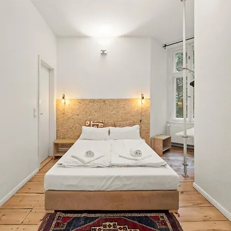 Mooeve Friedrichs Big Apartment Berlin