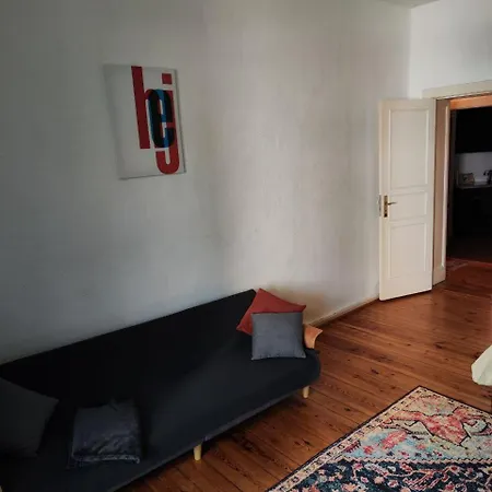 Stylish 2-room With Balcony Next To East Side Gallery * Berlin