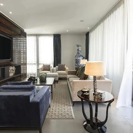 Ultra Luxury Penthouse With Pool *