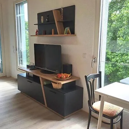 Amber In Mahlsdorf Apartment