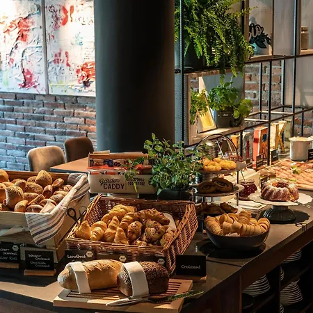 One Mitte Hotel 3*