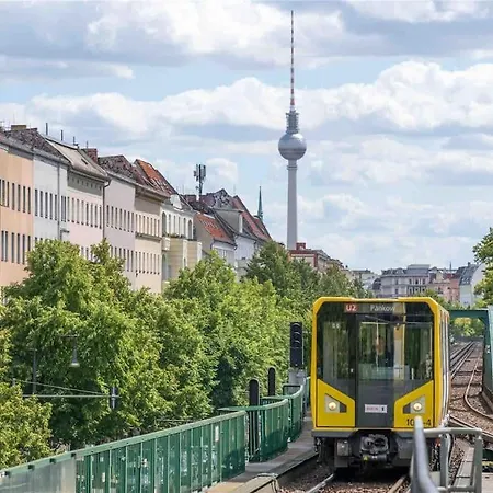 33 M Schoenhauser Allee * Berlin