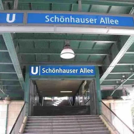33 M Schoenhauser Allee