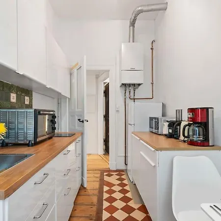 Apartment 33 M Schoenhauser Allee *