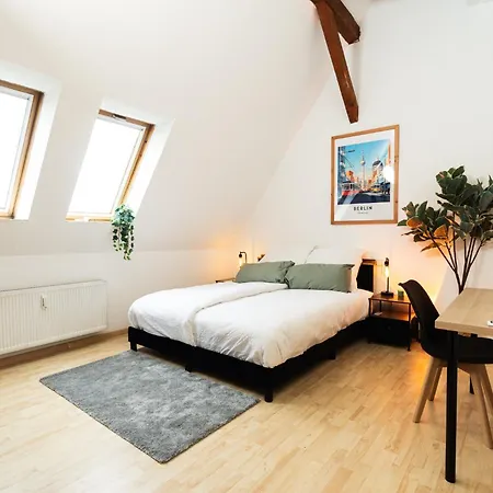 Apartment Staywell - Bright And Cozy Flat In *