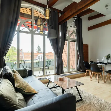 Staywell - Bright And Cozy Flat In *