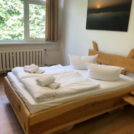 Hotel Waldhotel Am See Berlin-Schmoeckwitz 3*