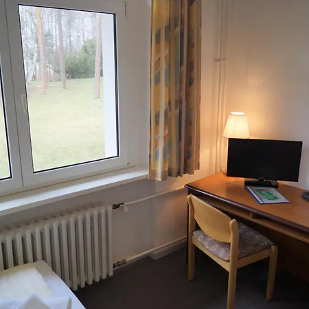 Waldhotel Am See Berlin-Schmoeckwitz
