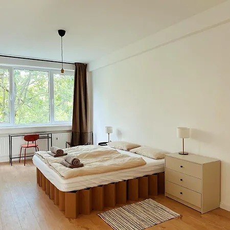 Apartment Helles Elegantes Zimmer In Berlin-schoeneberg 3