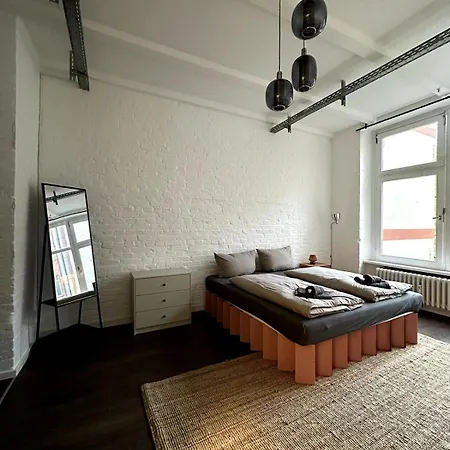 Cozy Rosy In Vibrant Area 4 Apartment Berlin
