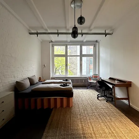 Cozy Rosy In Vibrant Area 4 *