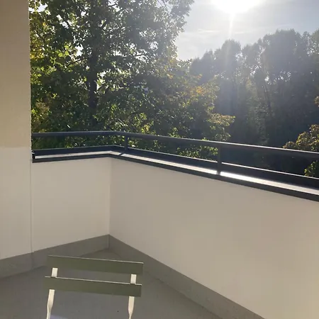 Canal-Front At Maybachufer - Private Room In Newly Renovated 80 Sqm Two-Bedroom Apartment Homestay