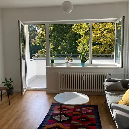 Canal-Front At Maybachufer - Private Room In Newly Renovated 80 Sqm Two-Bedroom Apartment Homestay Berlin
