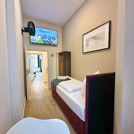 Fairapart 5 Rooms, 2 Baths, 120sq M Prenzlauer Berg Apartment