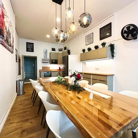 Fairapart 5 Rooms, 2 Baths, 120sq M Prenzlauer Berg Apartment *