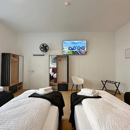 Fairapart 5 Rooms, 2 Baths, 120sq M Prenzlauer Berg Apartment