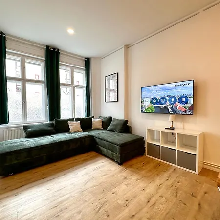 Fairapart 5 Rooms, 2 Baths, 120sq M Prenzlauer Berg Apartment Berlin