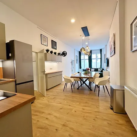 Fairapart 5 Rooms, 2 Baths, 120sq M Prenzlauer Berg Berlin