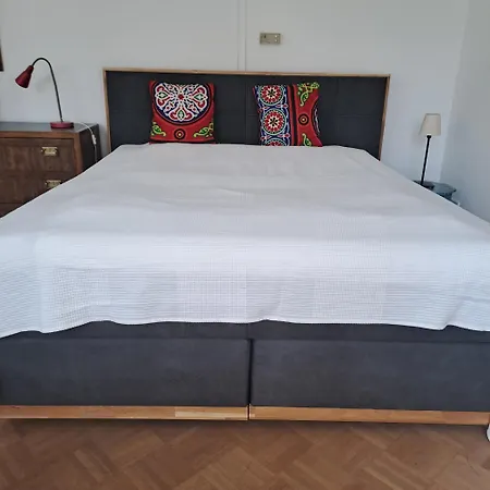Habitación en casa particular Spacious In Tempelhof Park Area