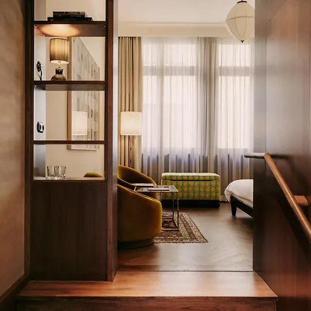 Boutique Chateau Royal Hotel