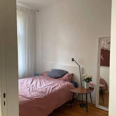 Wunderschoene, Grosszuegige Altbauwohnung In Mitte Apartment Berlin