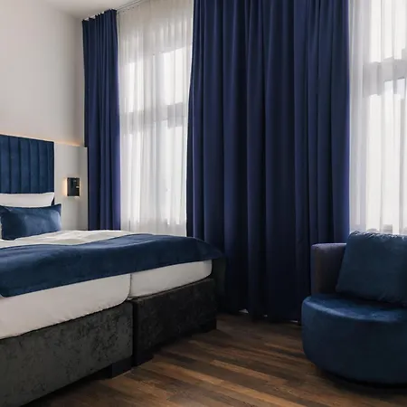 Hotel Homaris East Side
