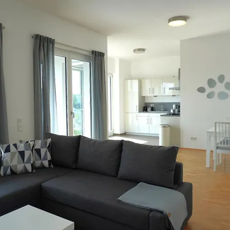 Privates In Westberlin - Jomi Apartment