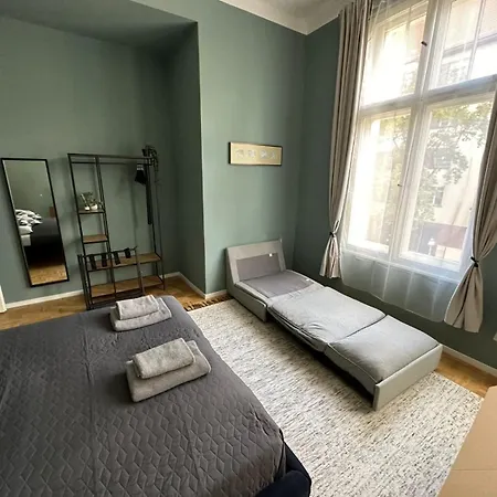 Homestay Jomi Stays, Brandenburgische Strasse 16 - Wohnen Beim Kurfuerstendamm