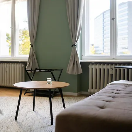 Homestay Jomi Stays, Brandenburgische Strasse 16 - Wohnen Beim Kurfuerstendamm *