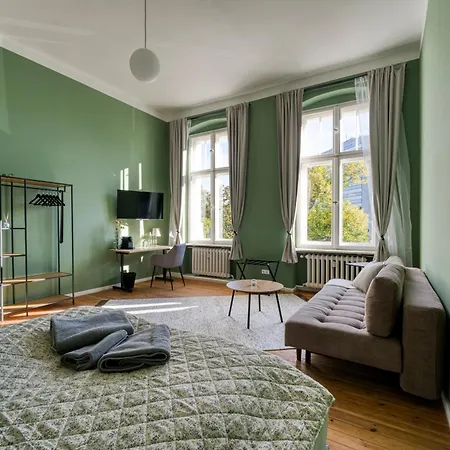Jomi Stays, Brandenburgische Strasse 16 - Wohnen Beim Kurfuerstendamm Homestay *