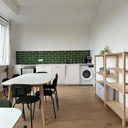 Helles Elegantes In Berlin-schoeneberg Apartment Berlin