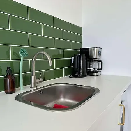 Helles Elegantes In Berlin-schoeneberg Apartment *