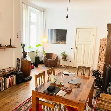 Altbau Loft Neukoelln Apartment Berlin