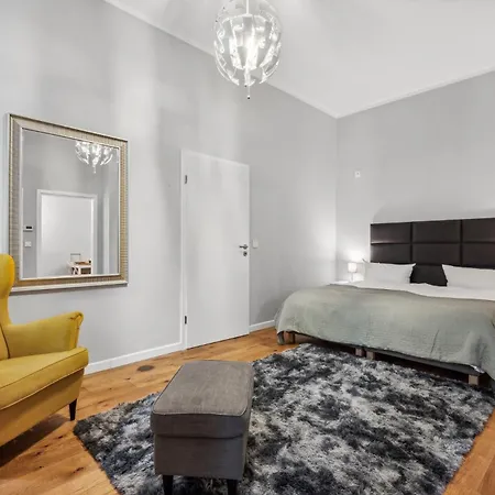 Center In Prenzlauerberg Apartment *