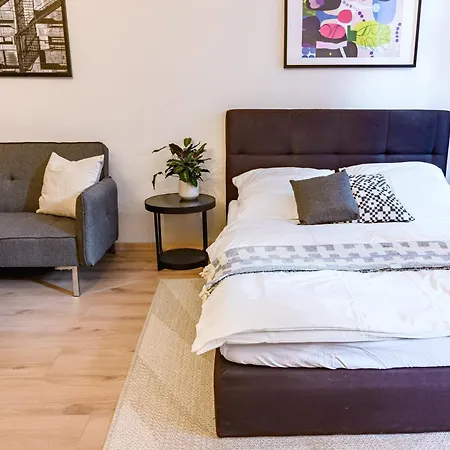 Bh5 Ron Apartment Berlin