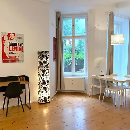 Mooeve Friedrichs Apartment *